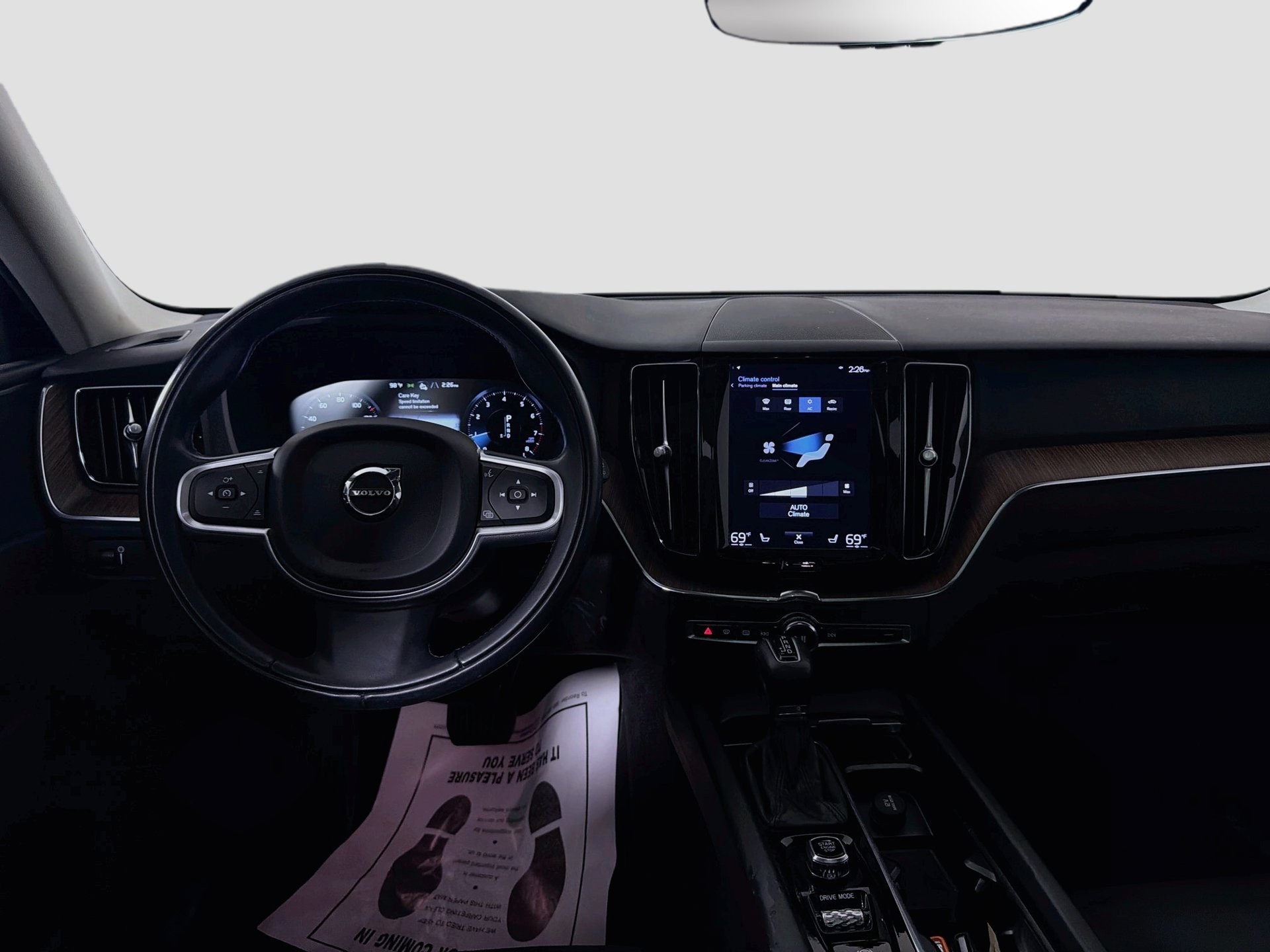 Used 2021 Volvo XC60 T5 Momentum w/ Premium Package FWD image 23