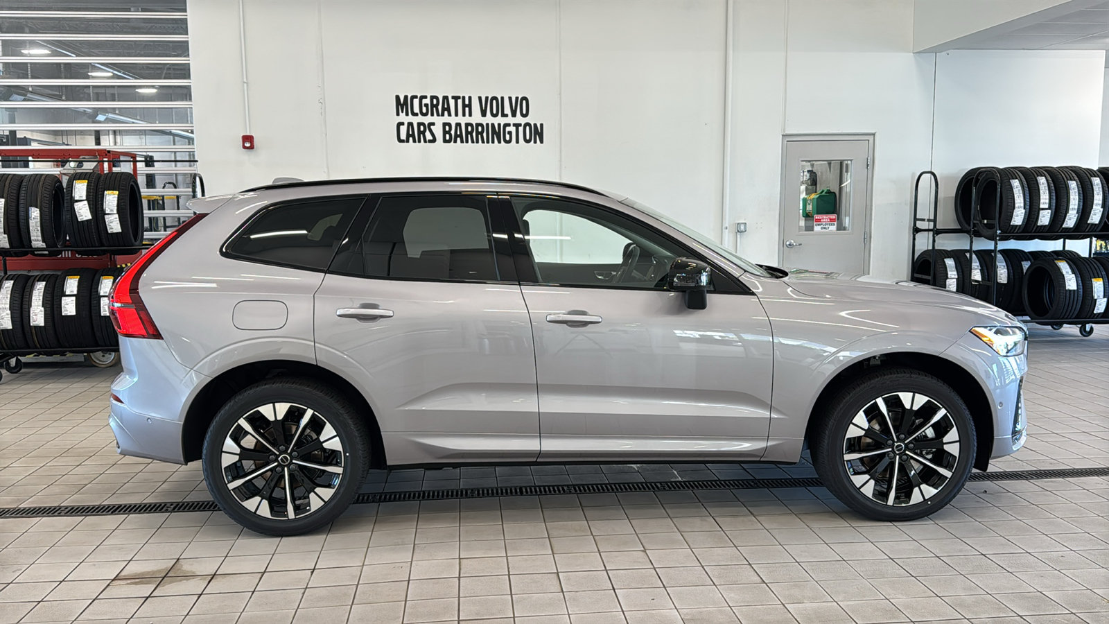 New 2026 Volvo XC60 B5 Plus w/ Protection Package Premier AWD/4WD image 4