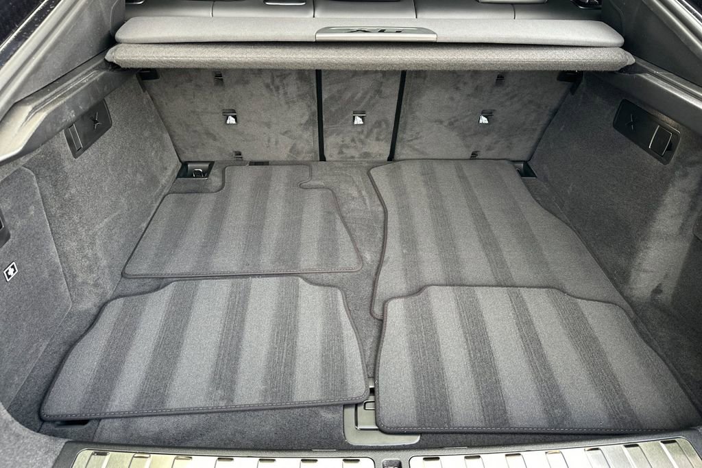 New 2026 BMW X6 xDrive40i w/ Climate Comfort Package image 16