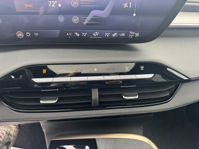 Used 2025 Buick Enclave Avenir w/ Trailering Package, 5000 lbs. image 22