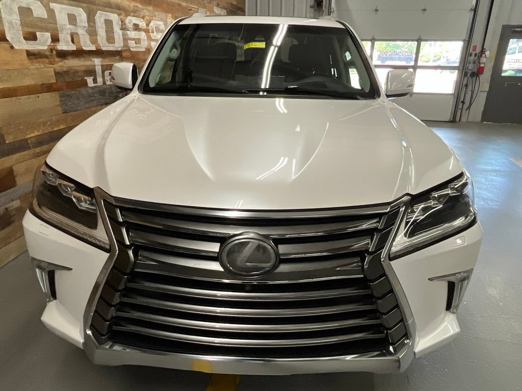 Used 2019 Lexus LX 570 4WD w/ Luxury Package image 51