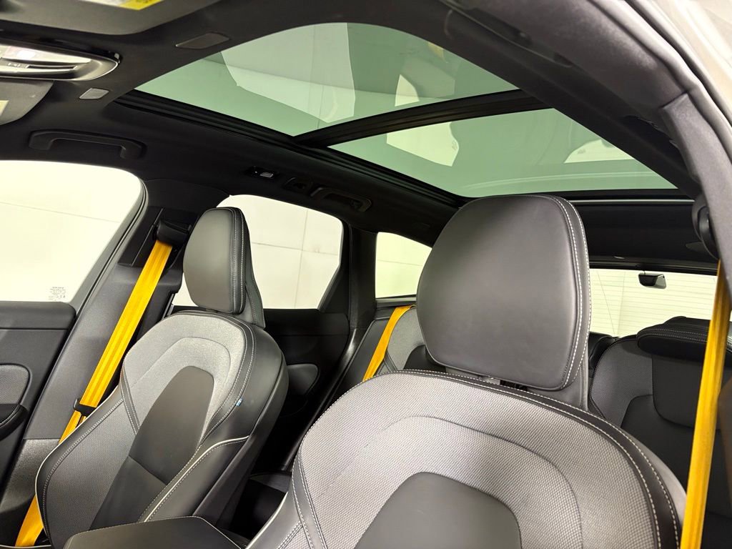 Used 2025 Volvo XC60 T8 Polestar image 18