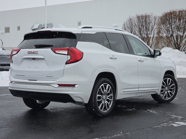Used 2022 GMC Terrain Denali w/ Denali Premium Package image 23