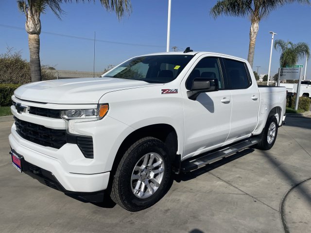 Used 2024 Chevrolet Silverado 1500 RST w/ Z71 Off-Road Package AWD/4WD image 4