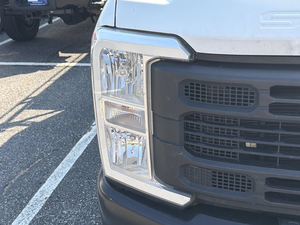 Used 2024 Ford F350 XL AWD/4WD image 3