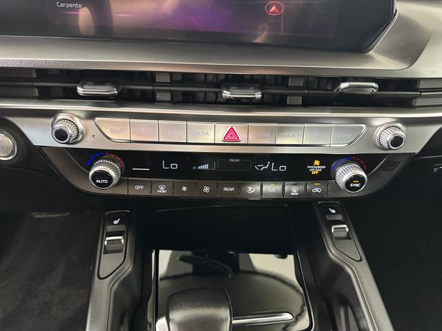 Used 2024 Kia Telluride S image 23