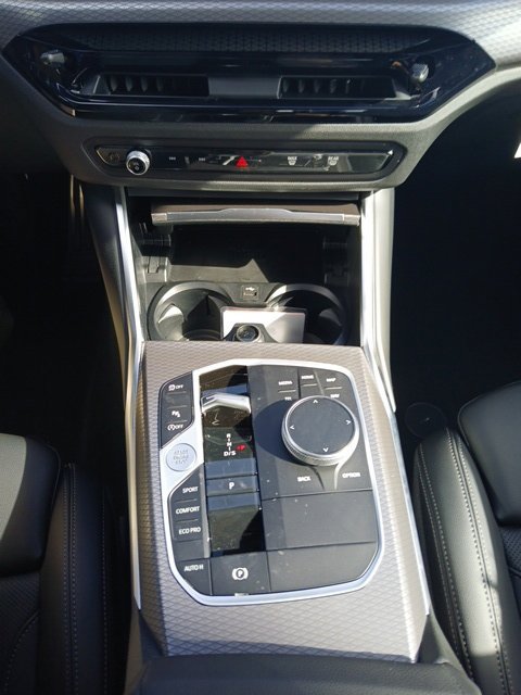 New 2026 BMW 330i Sedan w/ M Sport Package RWD image 21