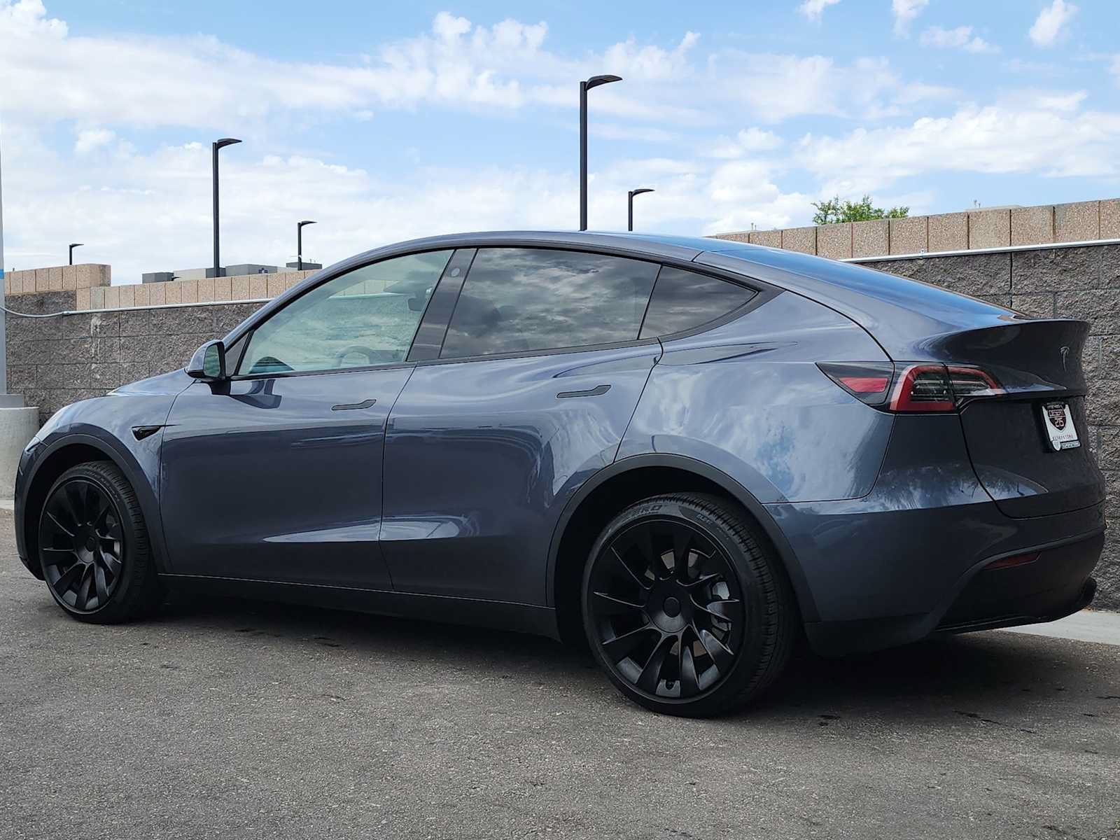 Used 2023 Tesla Model Y Long Range AWD/4WD image 6