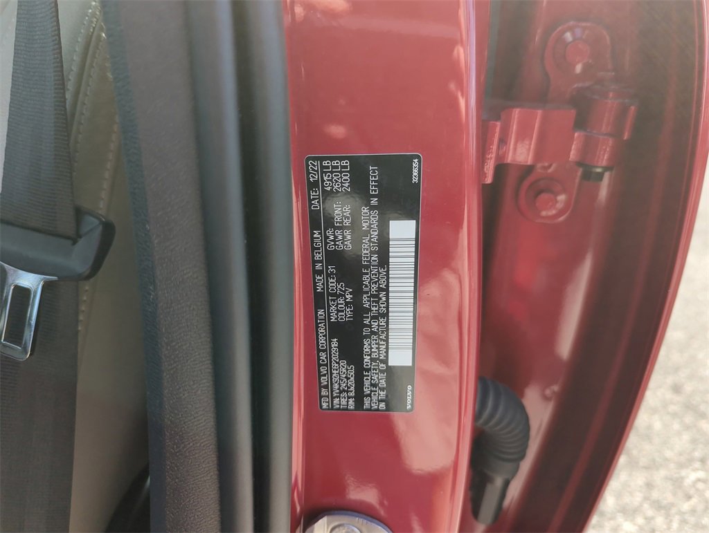 Used 2023 Volvo XC40 B4 Plus w/ Driver Assist Package image 46