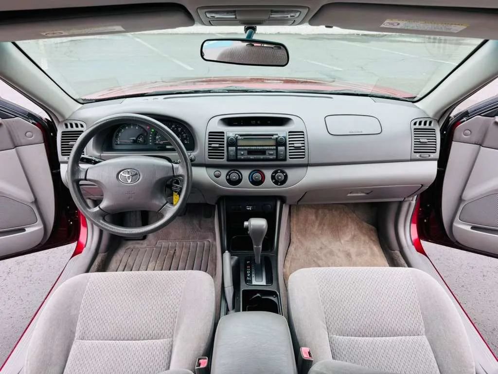 Used 2002 Toyota Camry LE FWD image 13