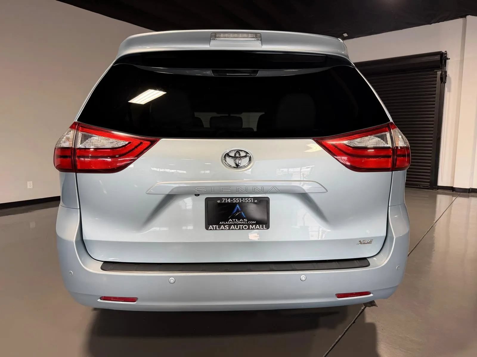 Used 2015 Toyota Sienna XLE Premium FWD image 5