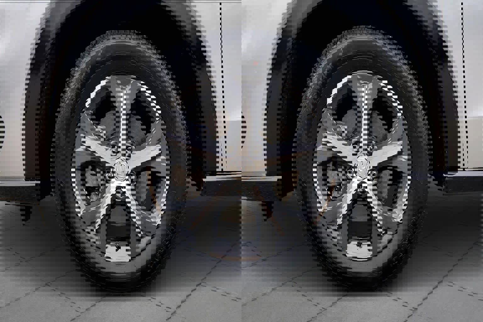 Used 2024 Honda HR-V EX-L image 10