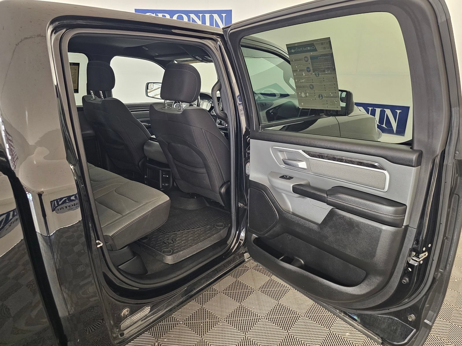 Used 2023 RAM 1500 Big Horn AWD/4WD image 20