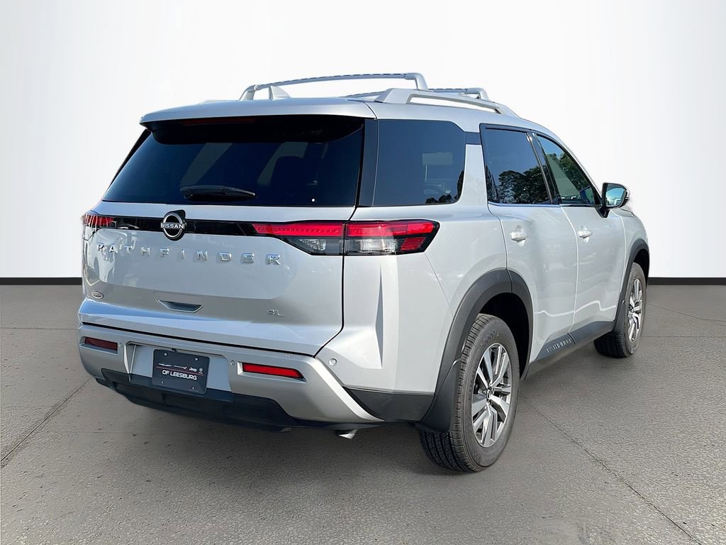 Used 2025 Nissan Pathfinder SL image 7