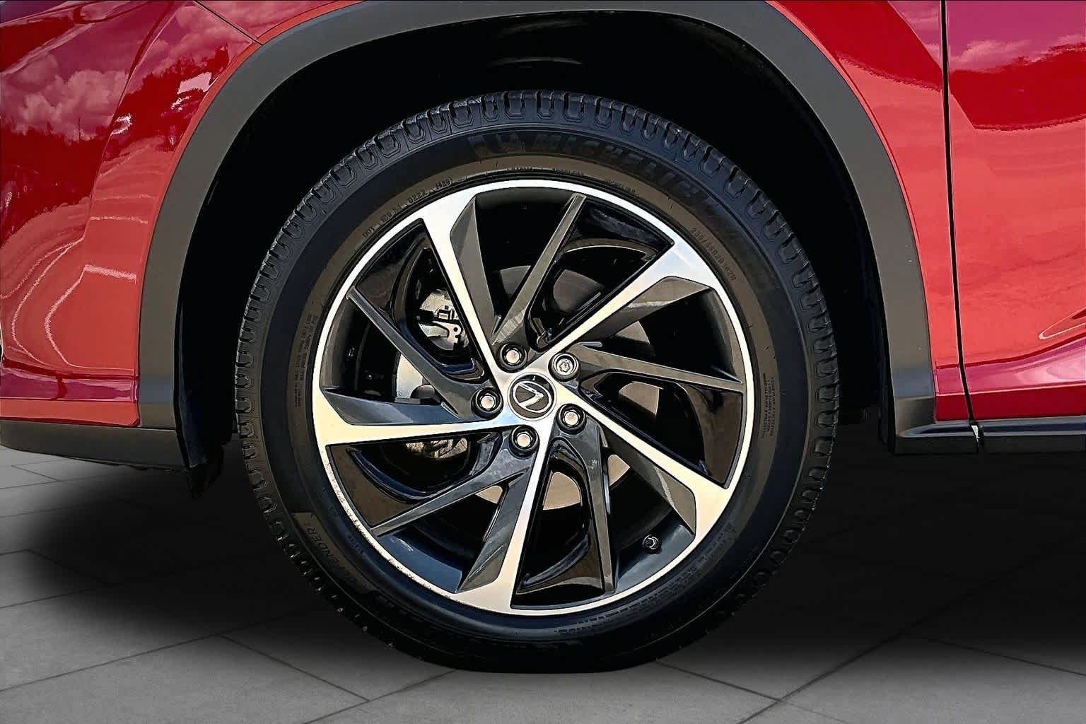 Used 2018 Lexus RX 450h AWD w/ Luxury Package image 11