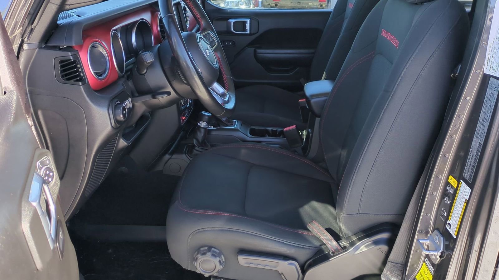 Used 2022 Jeep Wrangler Unlimited Rubicon w/ Dual Top Group image 17