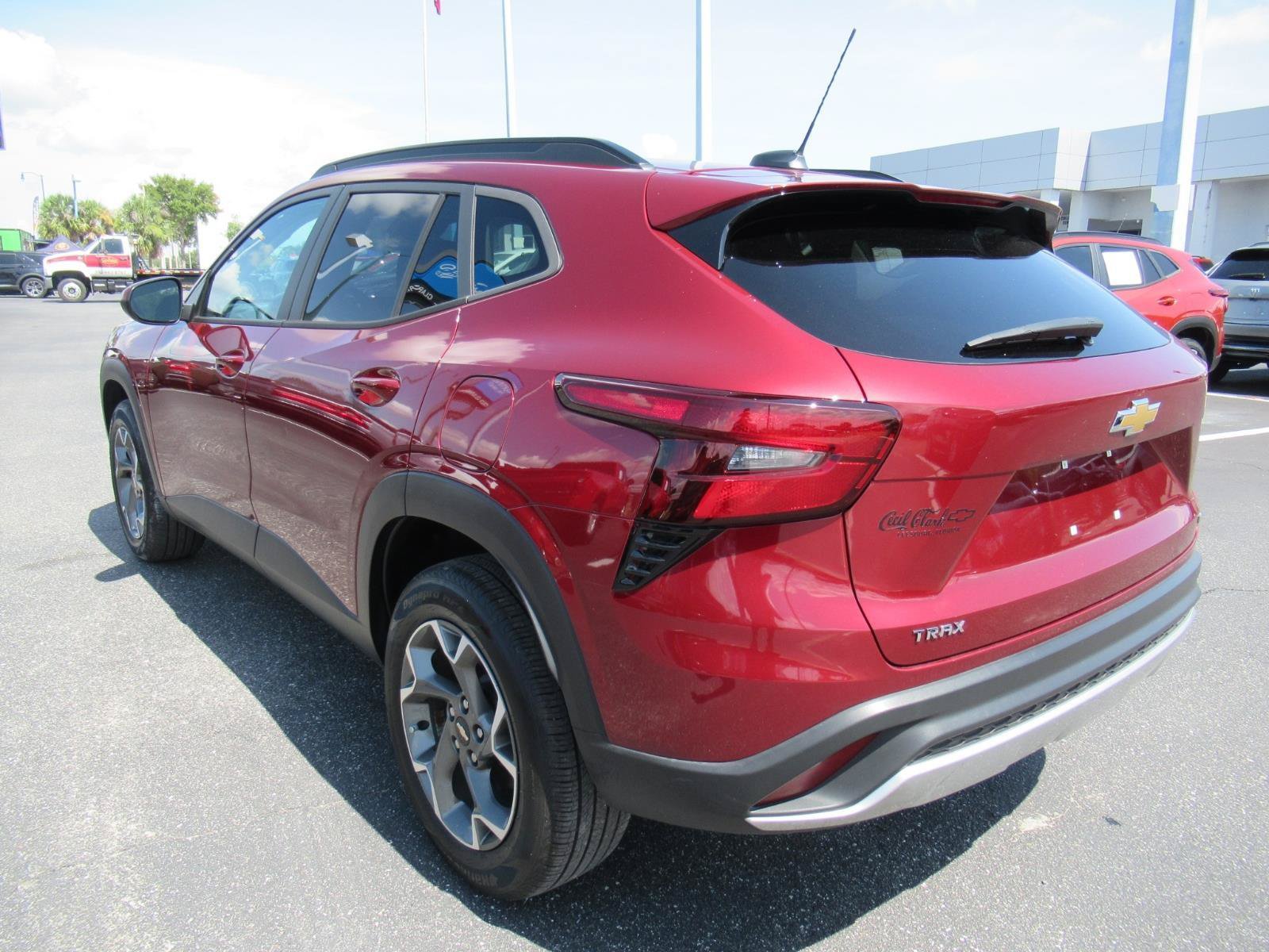 Certified 2024 Chevrolet Trax LT FWD image 7