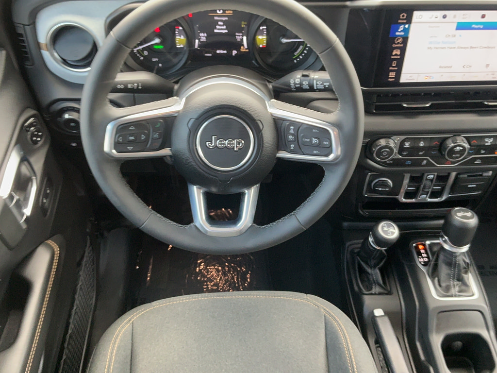 Certified 2025 Jeep Wrangler Unlimited Sahara AWD/4WD image 17