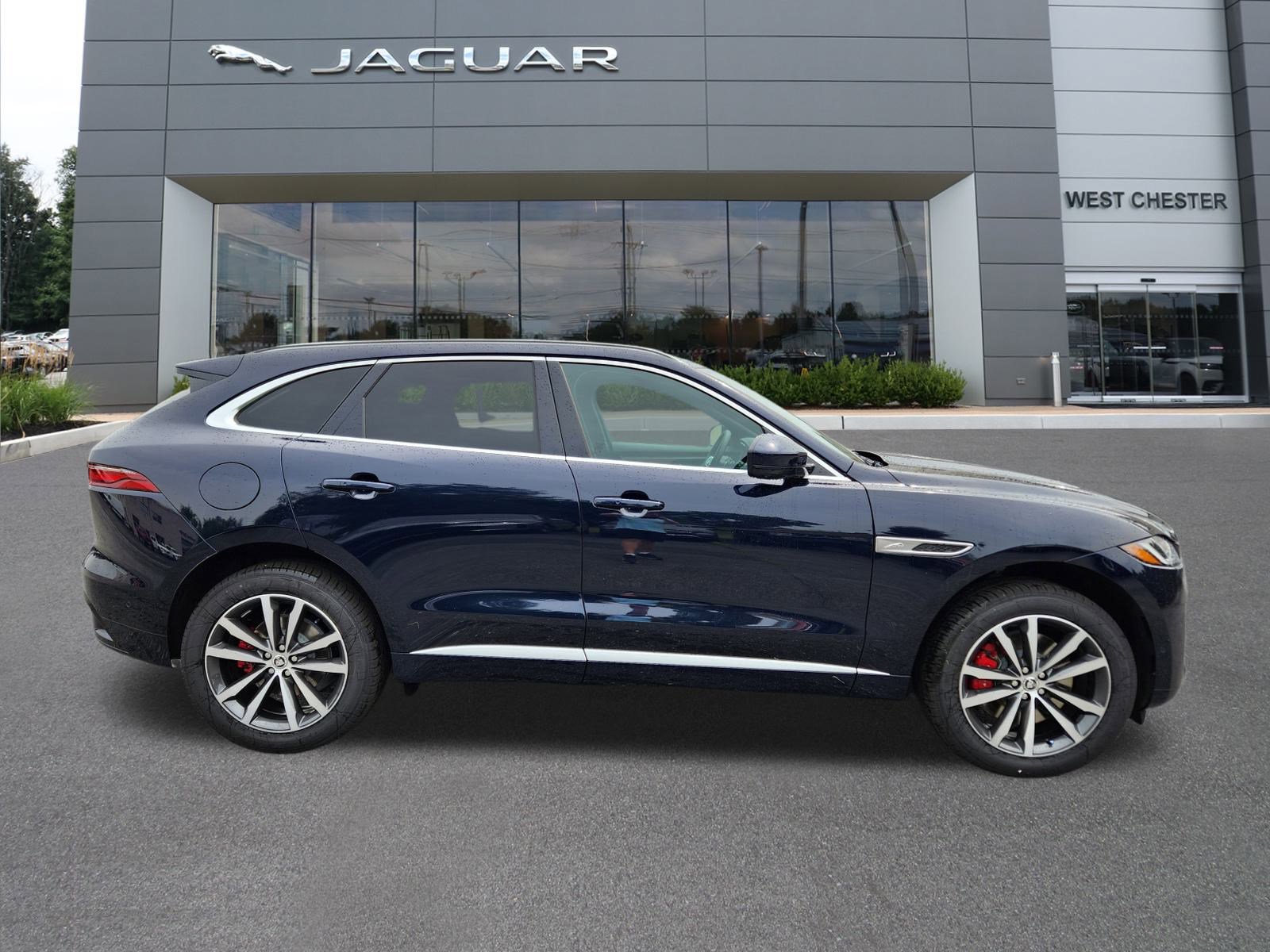New 2026 Jaguar F-PACE R-Dynamic S image 4