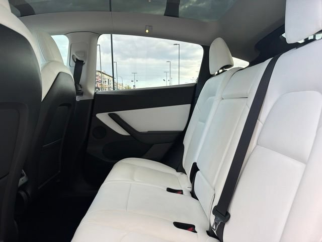 Used 2021 Tesla Model Y Long Range AWD/4WD image 20