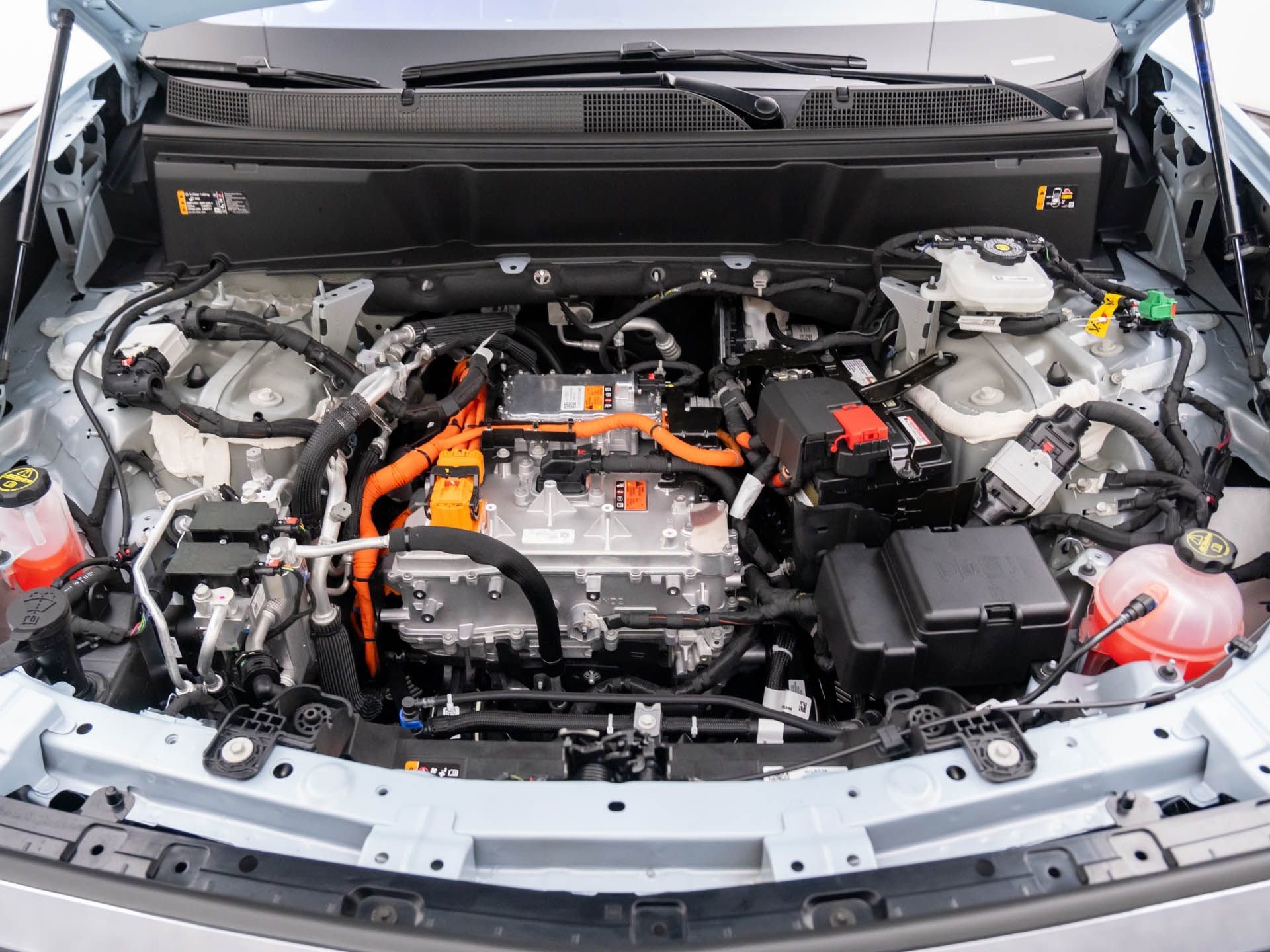 New 2026 Cadillac Vistiq Sport w/ LPO, Floor Liner Package image 27