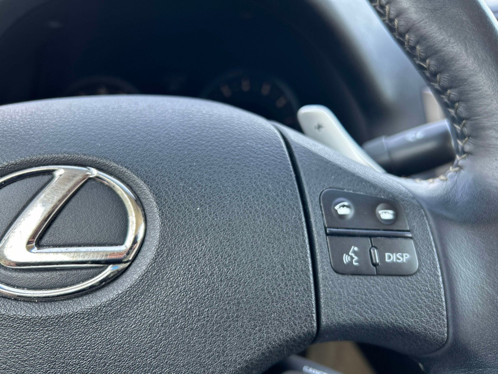 Used 2010 Lexus IS 250C RWD image 23