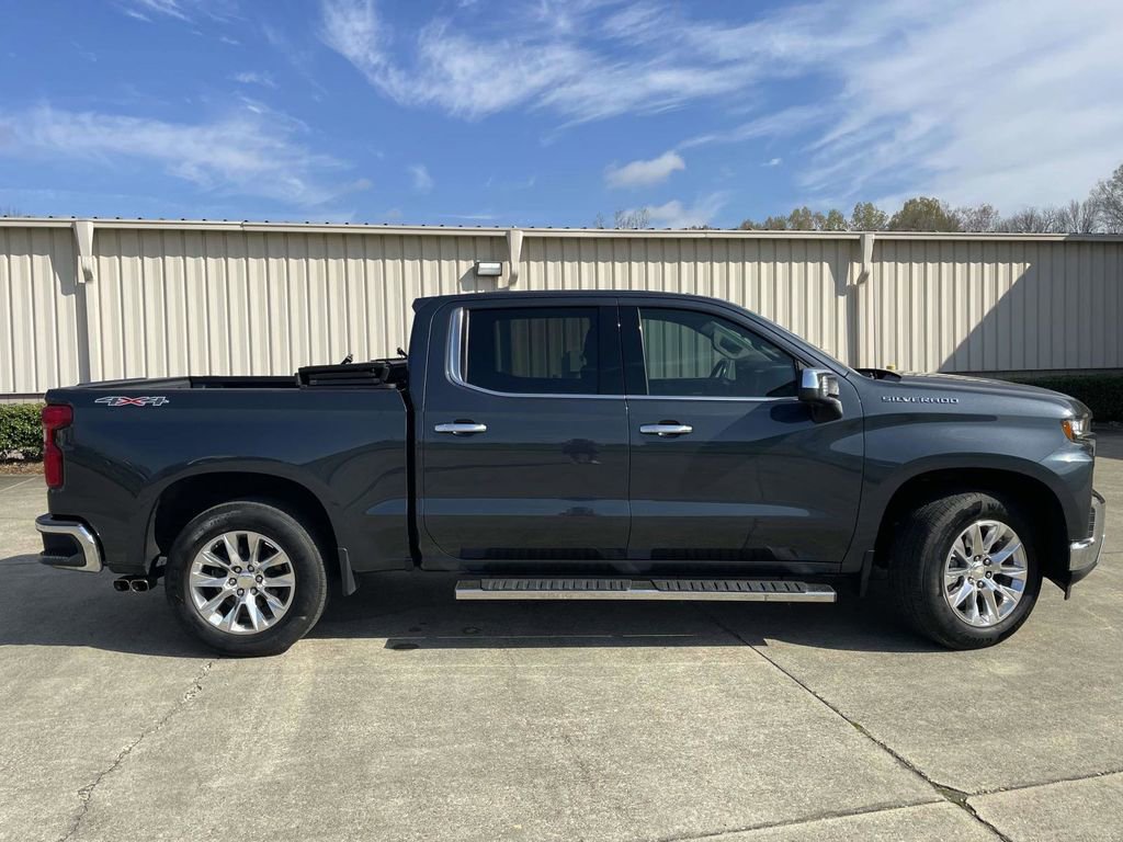 Used 2020 Chevrolet Silverado 1500 LTZ w/ LTZ Premium Package image 2
