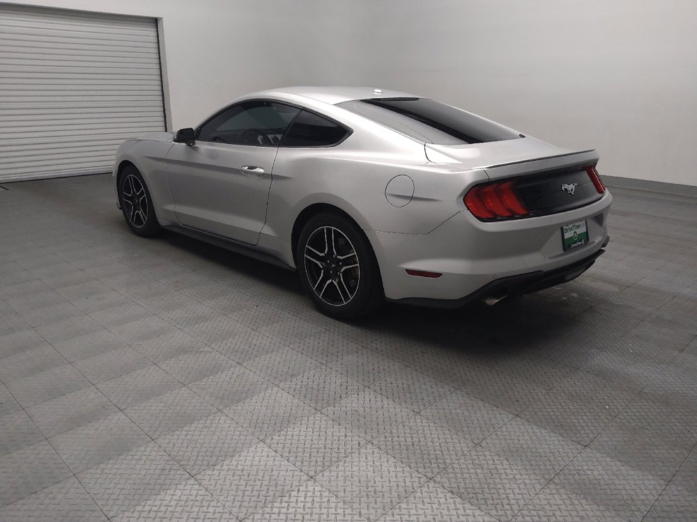 Used 2019 Ford Mustang Premium RWD image 3
