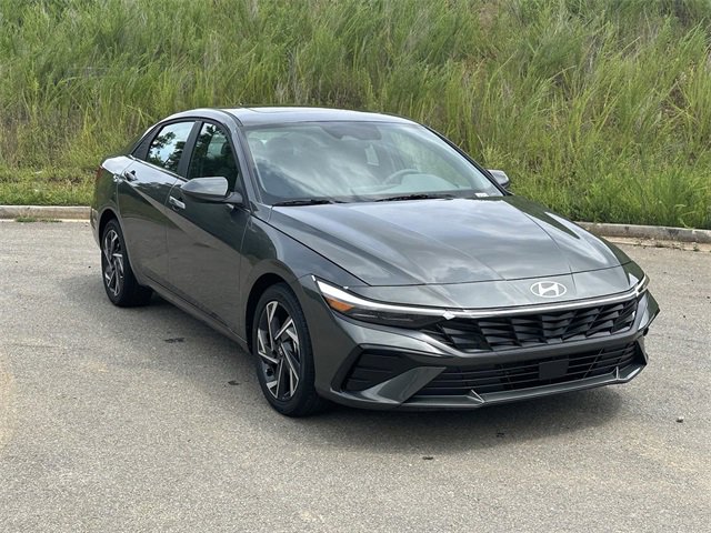 Used 2024 Hyundai Elantra SEL w/ Convenience Package image 8