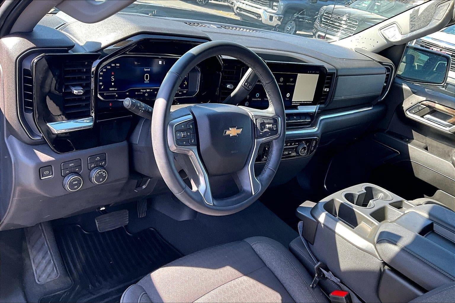 Used 2023 Chevrolet Silverado 1500 LT AWD/4WD image 15