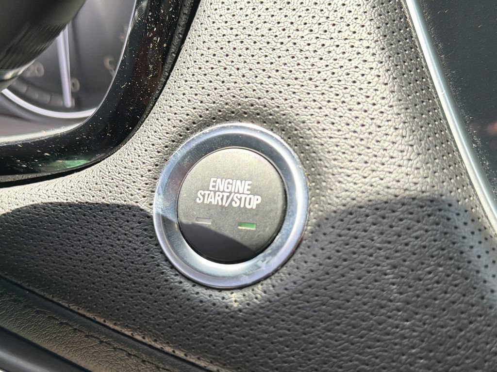 Certified 2023 Cadillac XT5 Luxury FWD image 28
