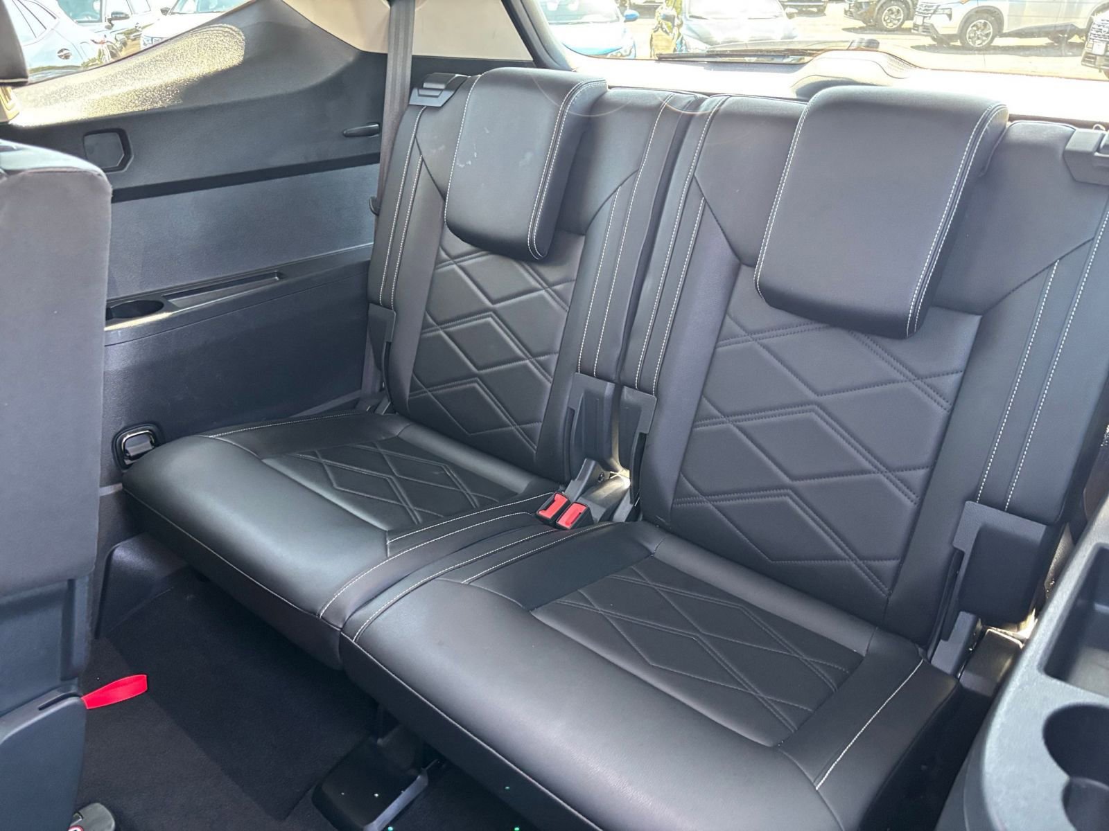 Used 2025 Volkswagen Atlas SE AWD/4WD image 31