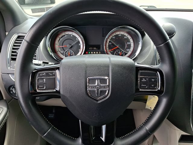 Used 2018 Dodge Grand Caravan SXT FWD image 19