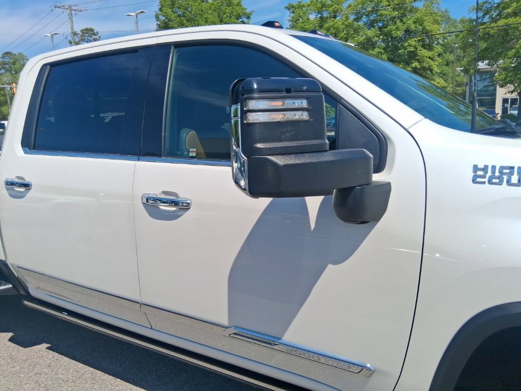 Used 2024 Chevrolet Silverado 3500 High Country w/ Technology Package image 11