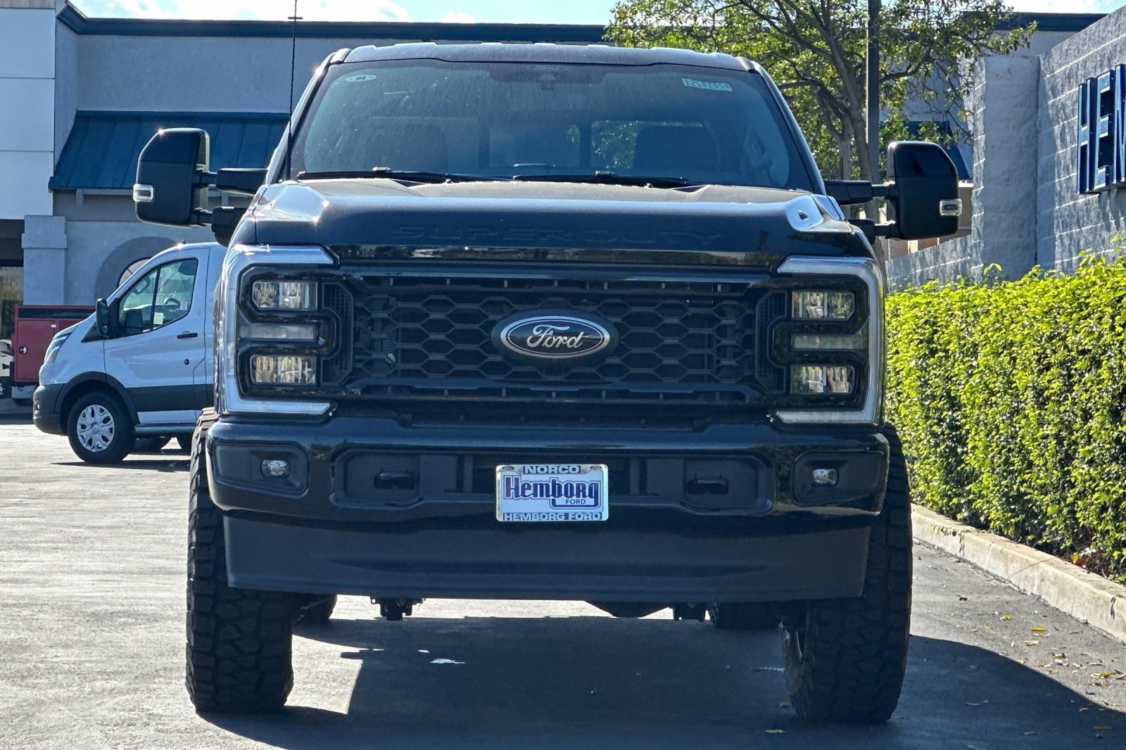 New 2025 Ford F250 Lariat w/ Black Appearance Package image 9