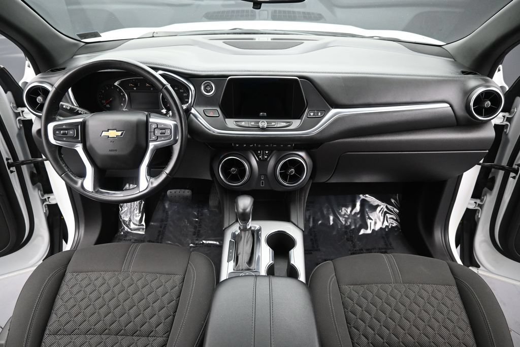 Used 2019 Chevrolet Blazer L FWD image 16