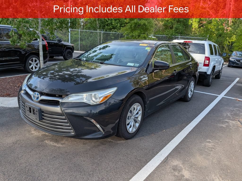 Used 2015 Toyota Camry LE FWD image 2