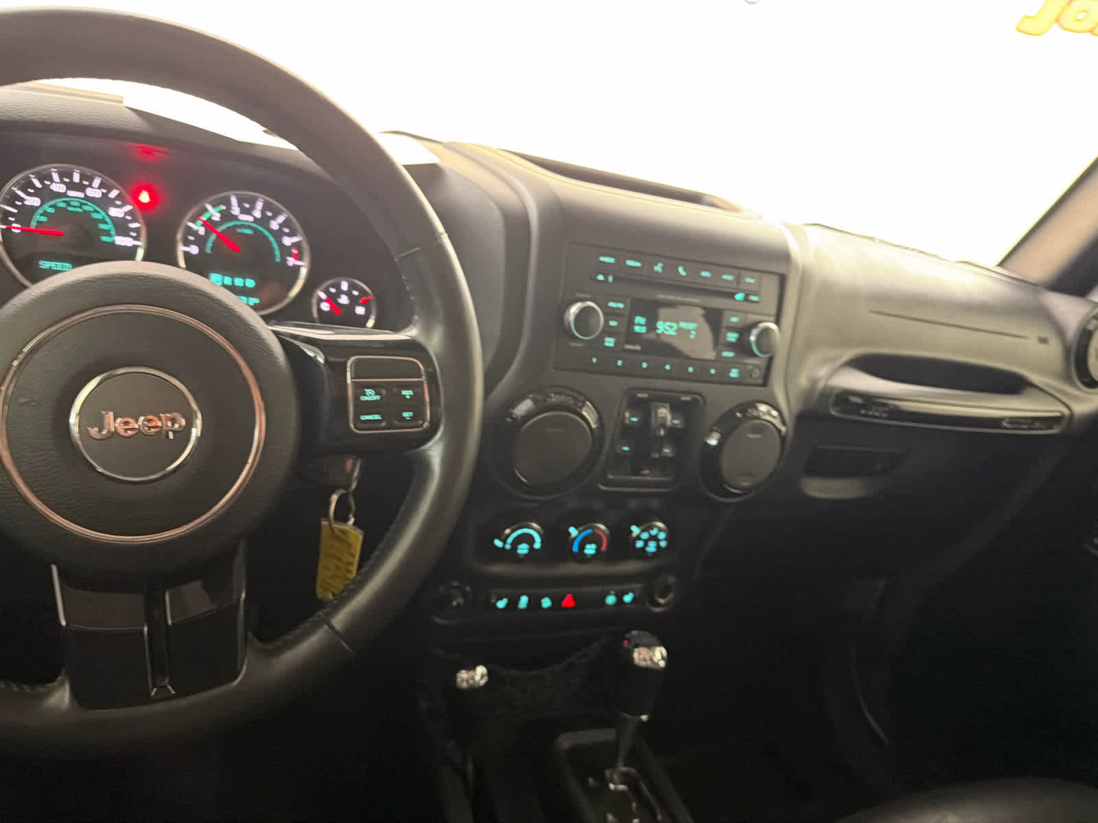 Used 2015 Jeep Wrangler Unlimited Sahara image 18