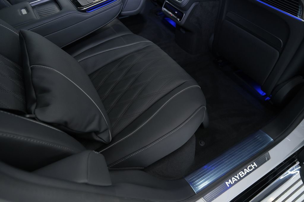 Used 2026 Mercedes-Benz Maybach GLS 600 4MATIC image 37