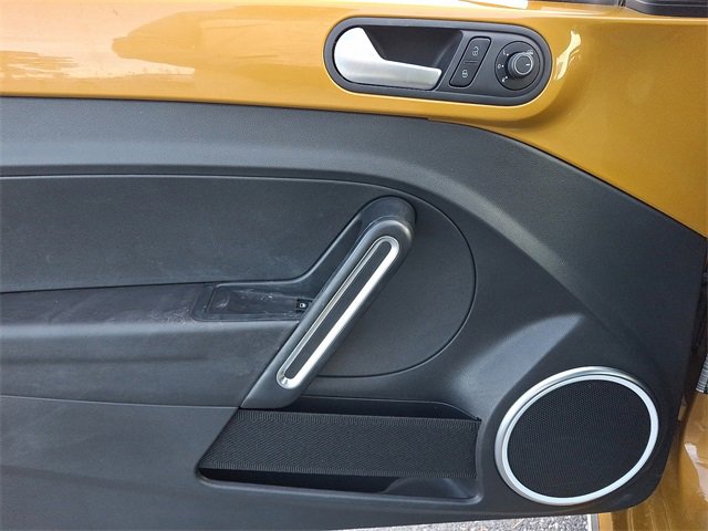 Used 2016 Volkswagen Beetle 1.8T Dune image 12