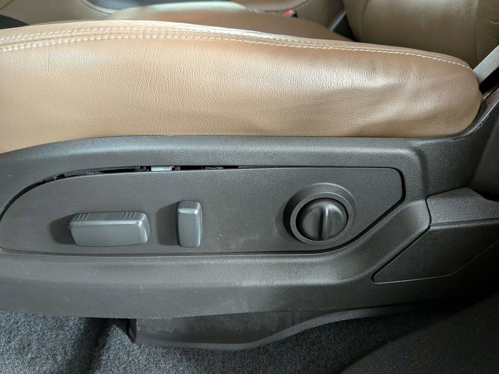 Used 2017 GMC Acadia Limited SLT image 18