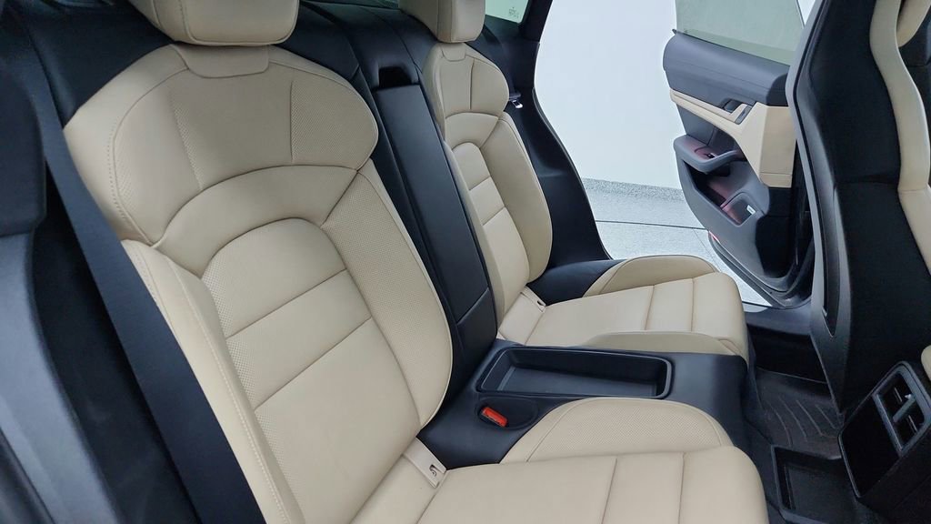 Used 2020 Porsche Taycan Turbo image 37