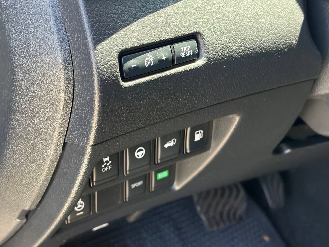 Used 2020 Nissan Rogue SV w/ Premium Package FWD image 7