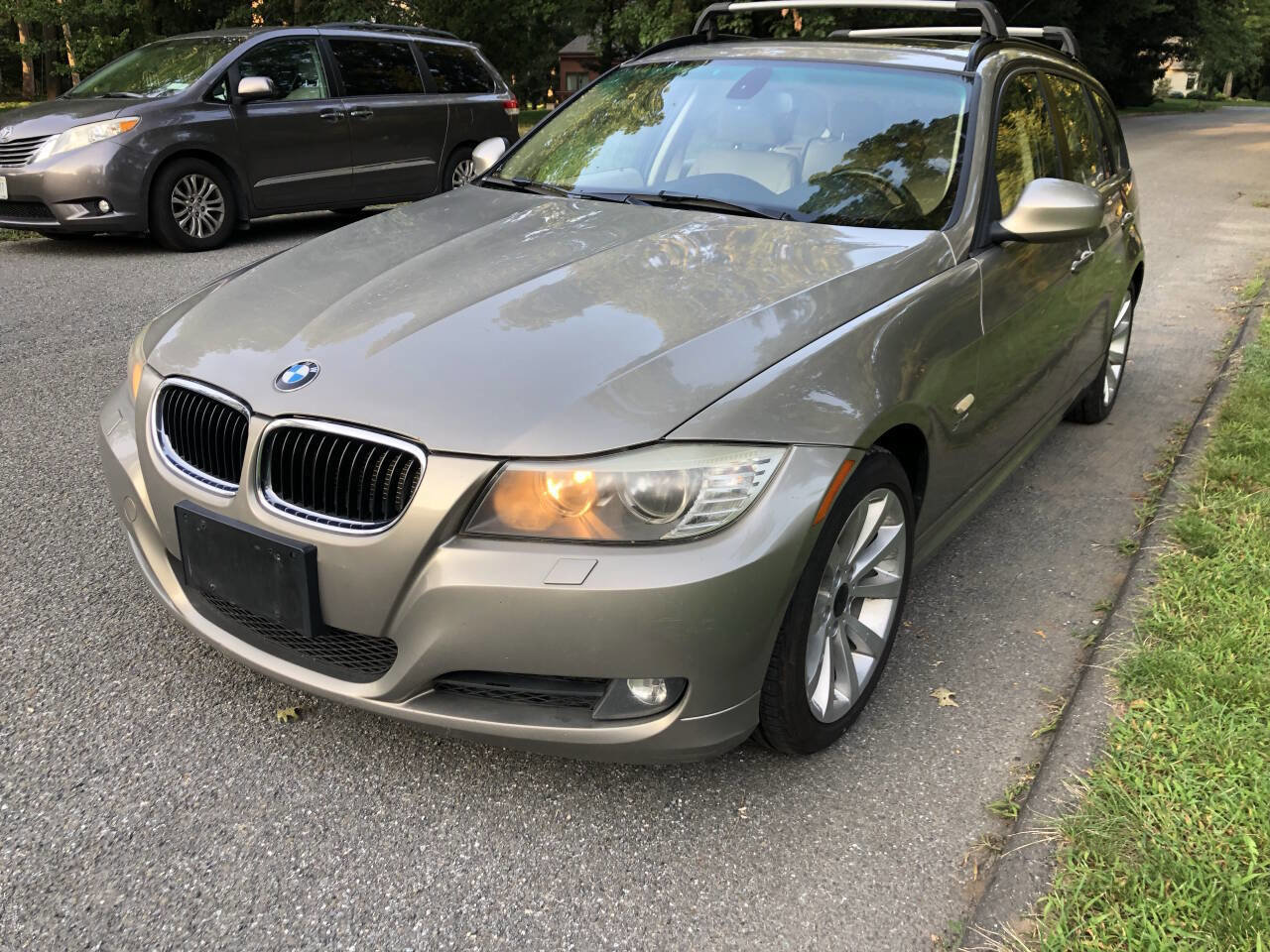 Used 2012 BMW 328i xDrive Wagon image 11