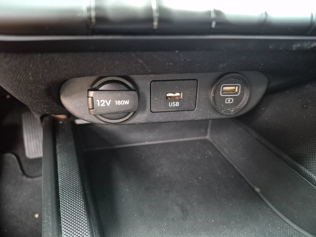 Used 2023 Hyundai Elantra SEL FWD image 37