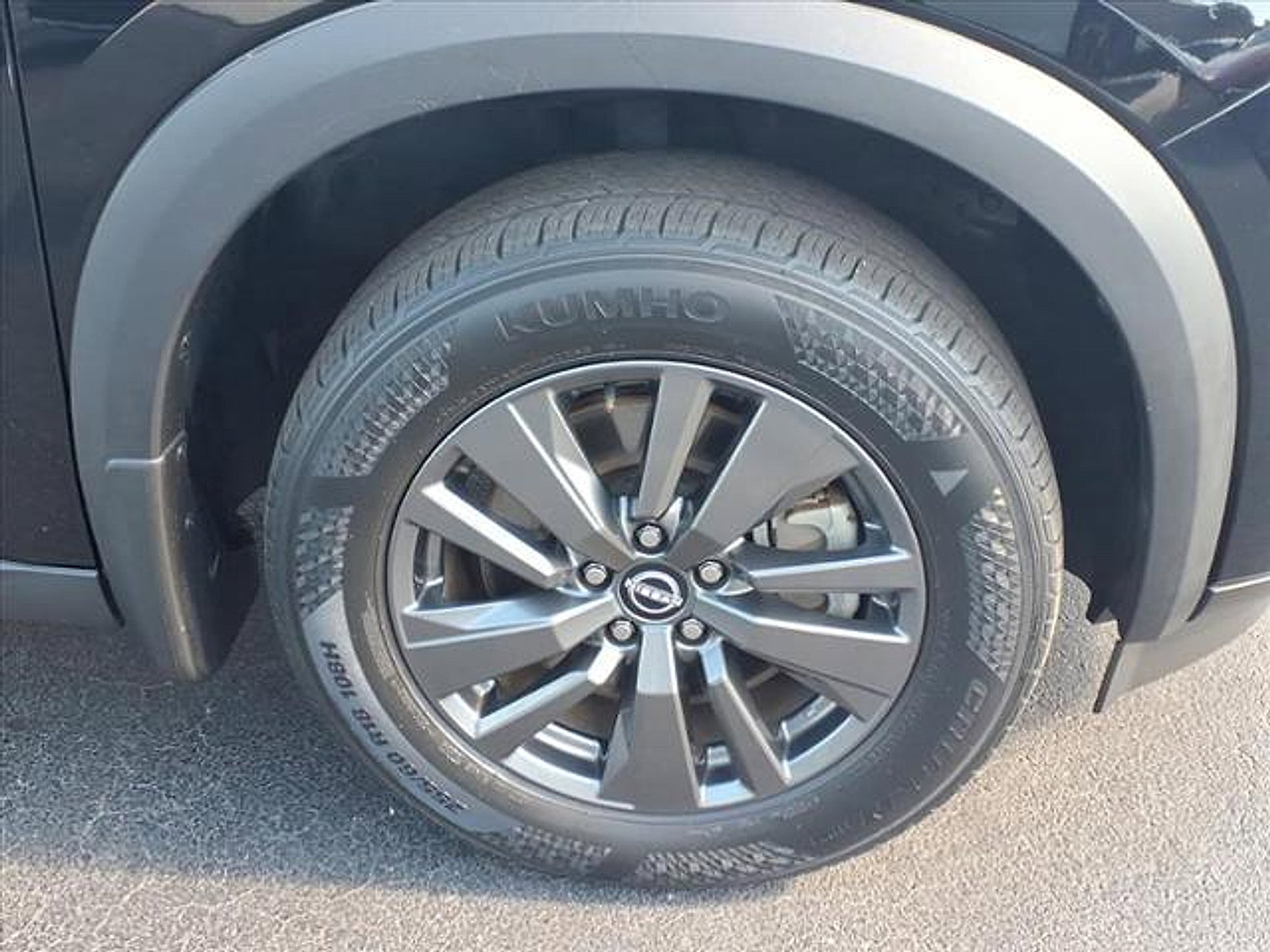 Certified 2022 Nissan Pathfinder SV w/ SV Premium Package image 13