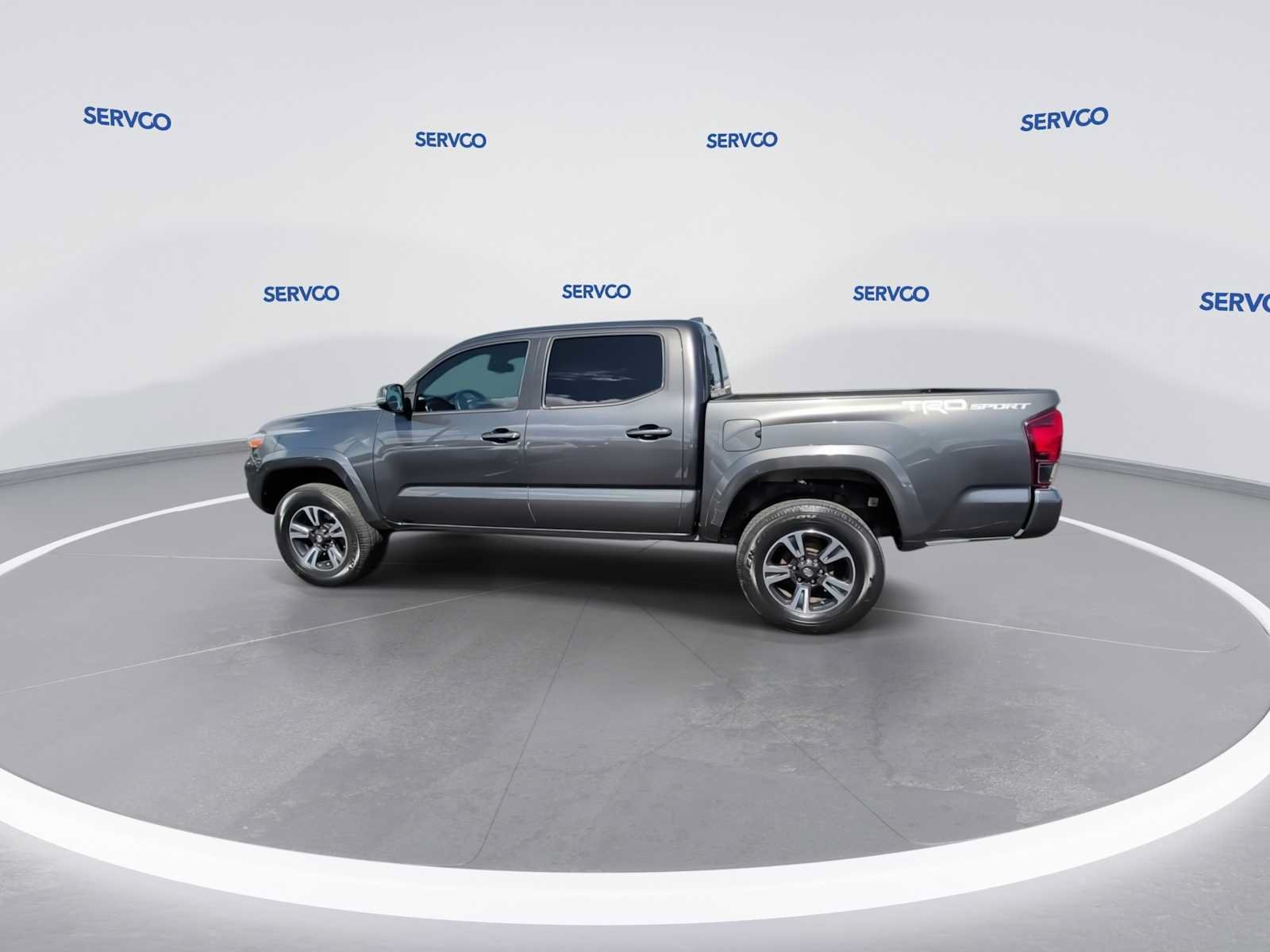 Used 2018 Toyota Tacoma TRD Sport RWD image 5