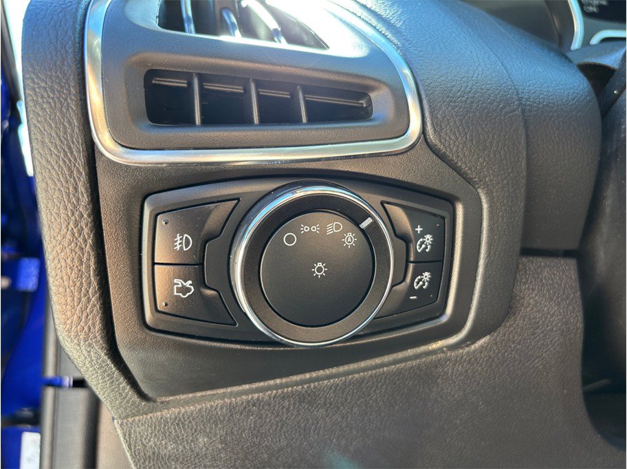Used 2014 Ford Focus Titanium FWD image 29