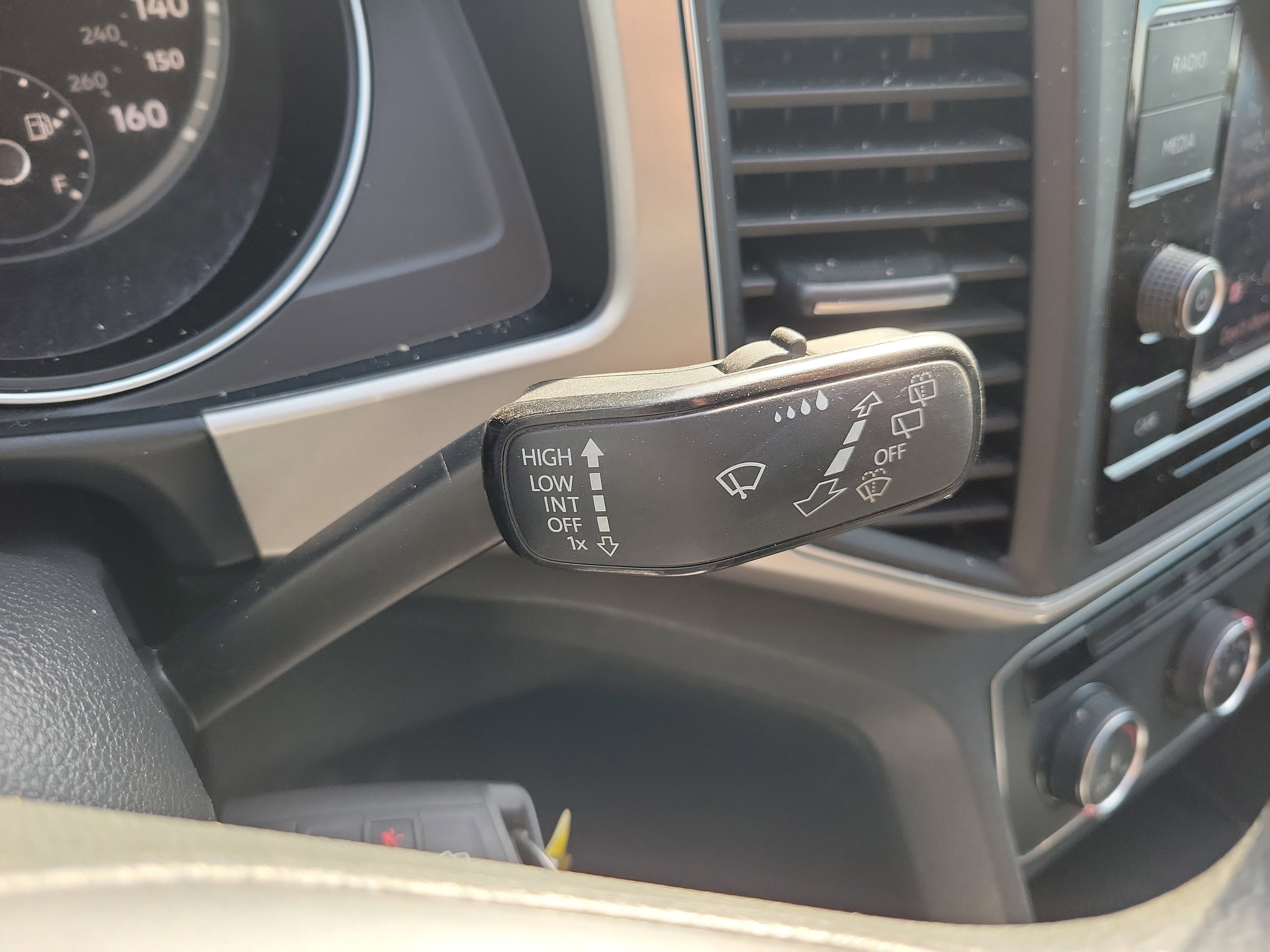 Used 2018 Volkswagen Atlas S image 29