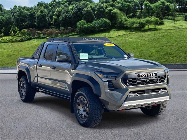 Certified 2025 Toyota Tacoma Trailhunter image 1